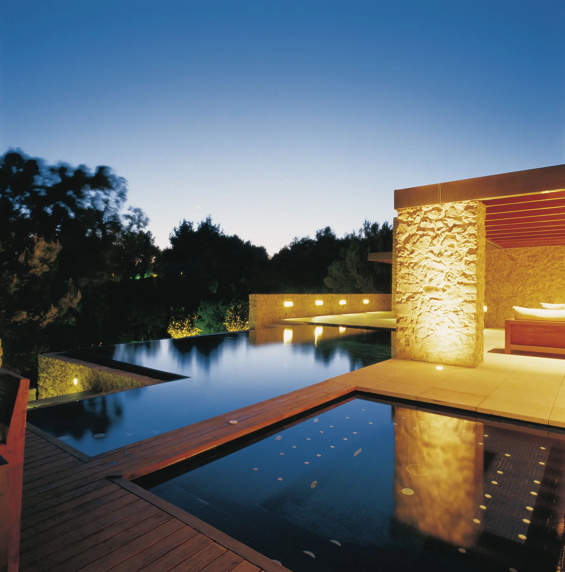 ramon-esteve-arquitectura-casa-en-desnivel-9