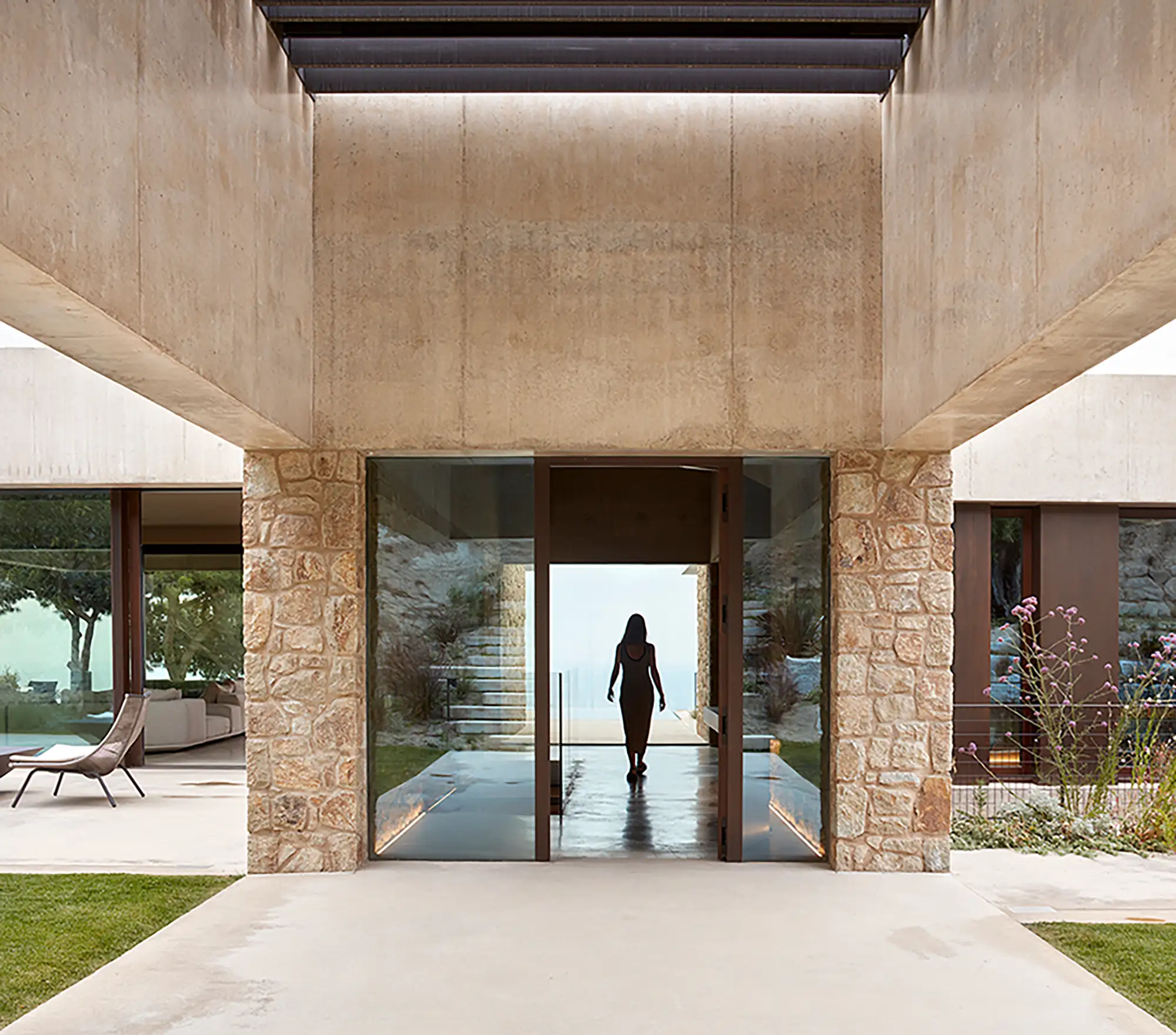 LA ROCA HOUSE