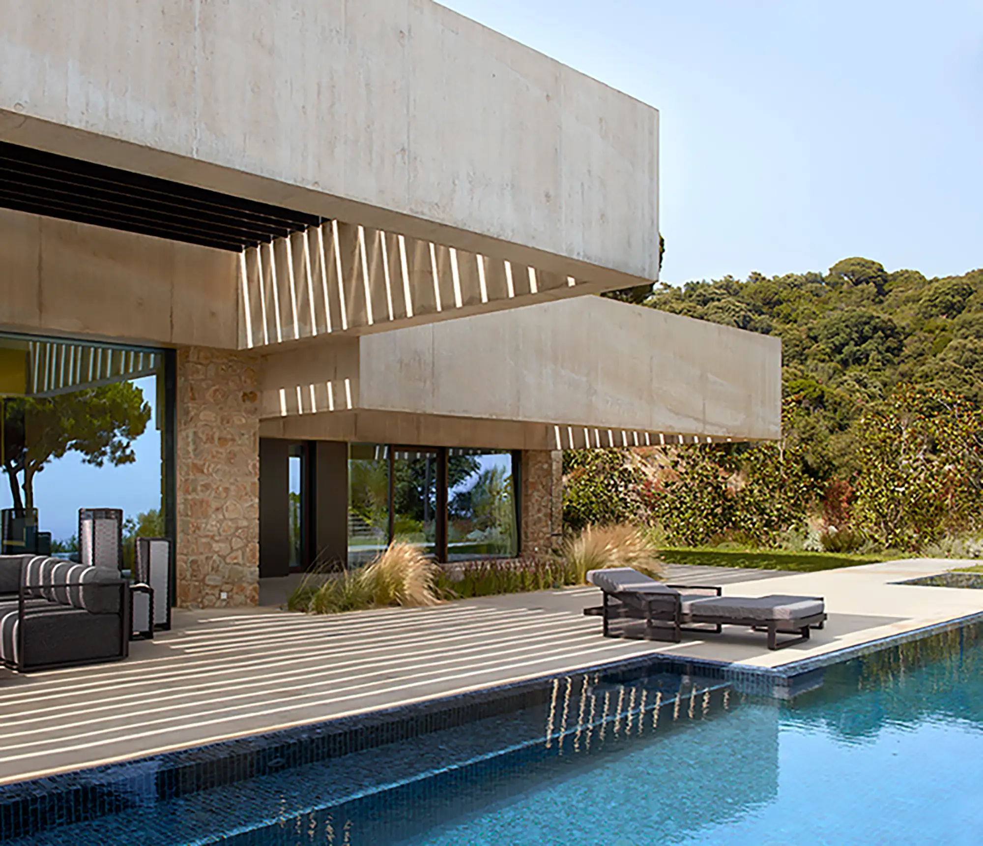 LA ROCA HOUSE
