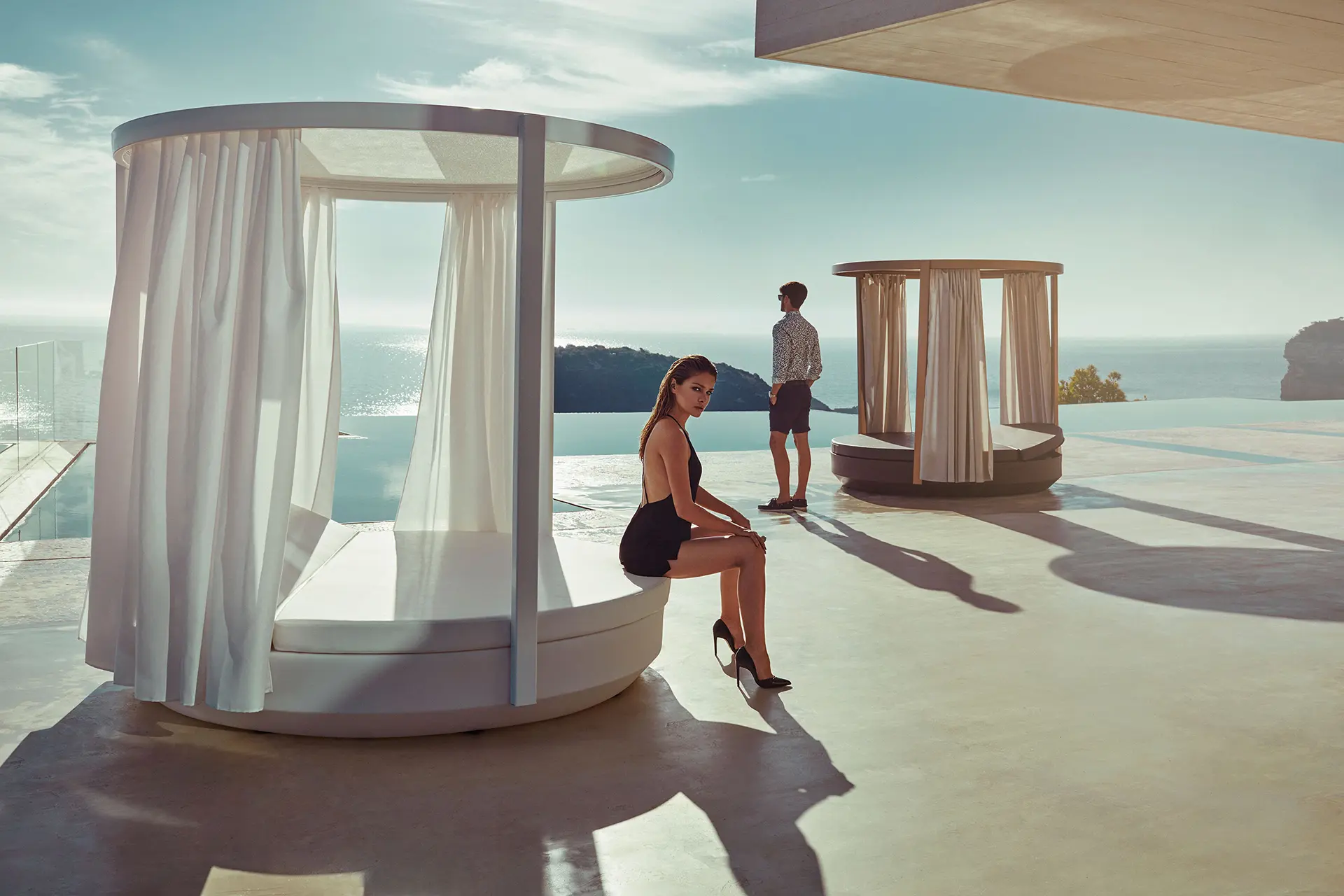 VELA DAYBED