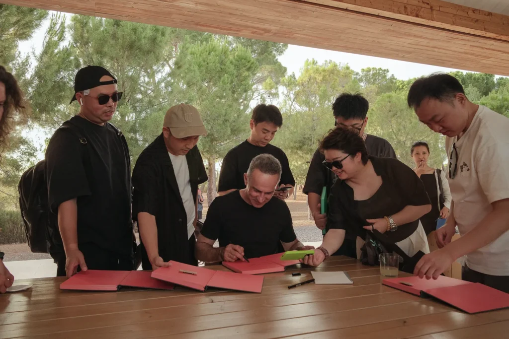 Visit from China to Ramón Esteve Estudio, Bombas Gens and Cottage in the Vineyard